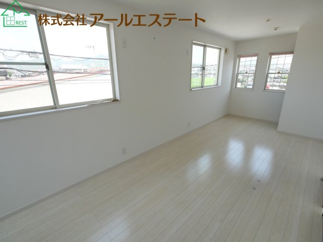 高砂市北浜町牛谷　　JR「曽根駅」徒歩17分の洋室
