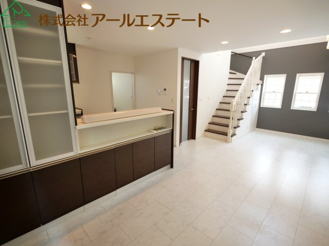 高砂市北浜町牛谷　　JR「曽根駅」徒歩17分の居間・リビング