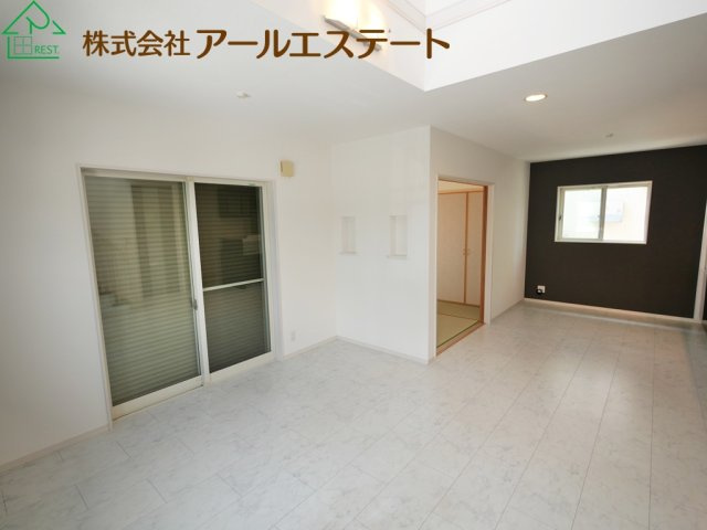 高砂市北浜町牛谷　　JR「曽根駅」徒歩17分の居間・リビング