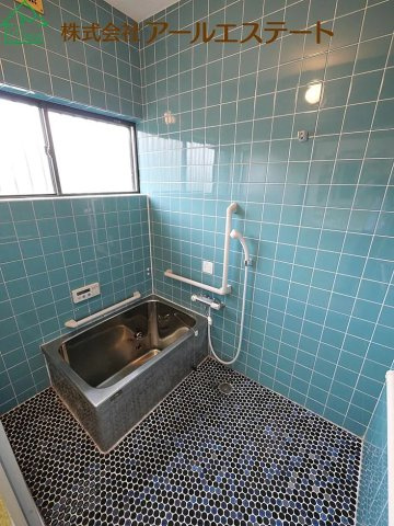 加古川市志方町西中　　中古戸建の浴室