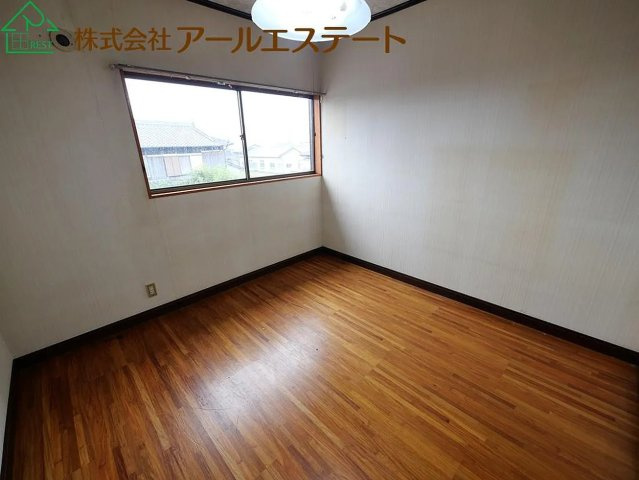 加古川市志方町西中　　中古戸建の洋室
