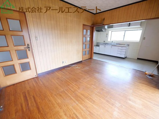 加古川市志方町西中　　中古戸建の居間・リビング