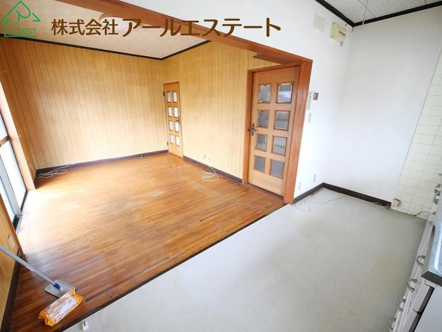 加古川市志方町西中　　中古戸建の居間・リビング
