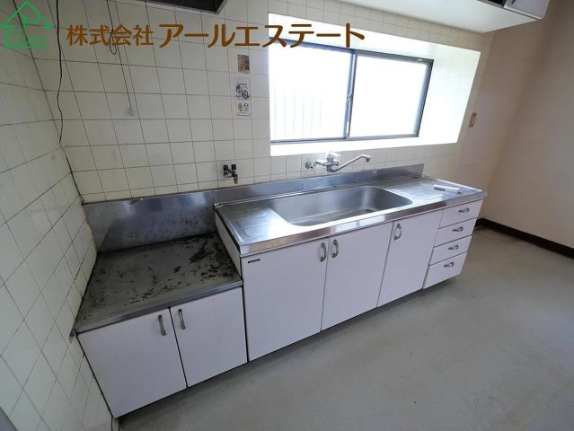 加古川市志方町西中　　中古戸建のキッチン