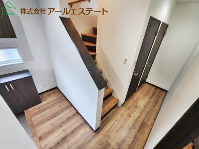 高砂市金ケ田町　　JR「曽根駅」徒歩9分の玄関