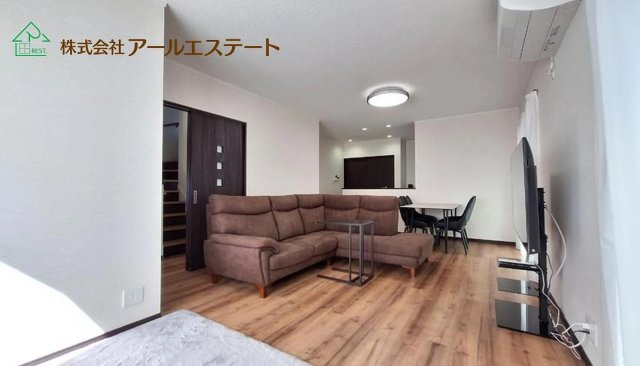 高砂市金ヶ田町　　JR「曽根駅」徒歩9分の居間・リビング