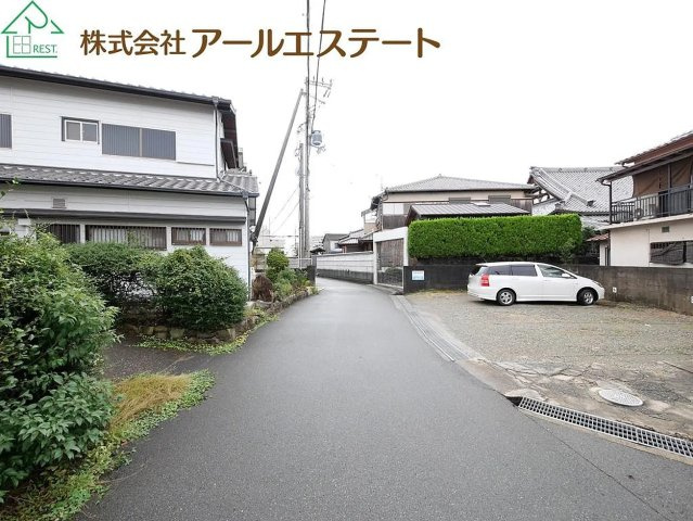 加古川市加古川町備後　　売土地の前面道路含む現地写真