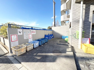 【その他共用部分】 | ゴミ置き場も綺麗に保たれています。