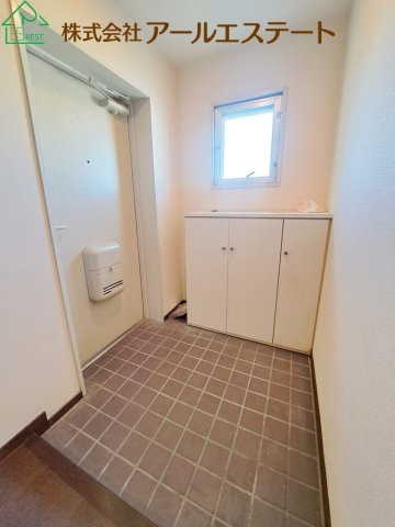 万葉ハイツ東加古川　　山陽電鉄「別府駅」徒歩18分の玄関
