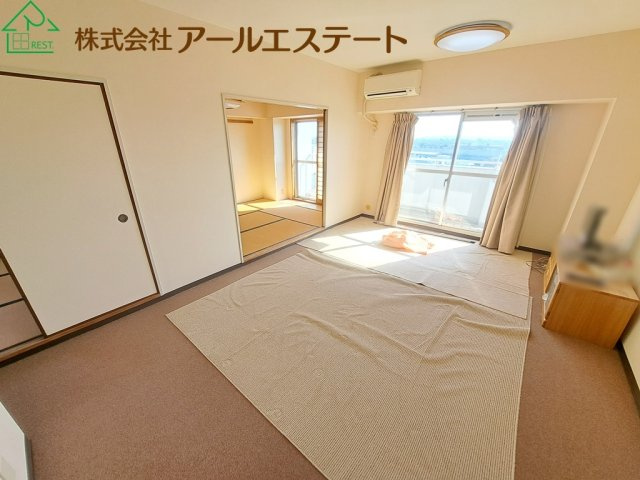 万葉ハイツ東加古川　　山陽電鉄「別府駅」徒歩18分の居間・リビング