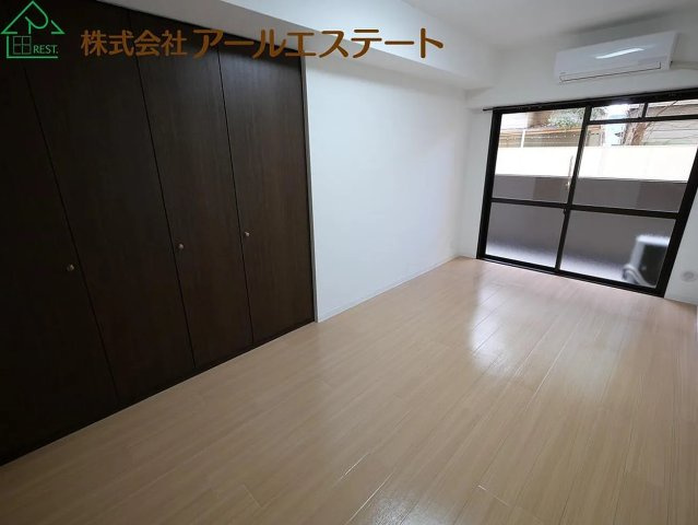 ライオンズマンション東加古川　　JR「東加古川駅」徒歩14分の洋室