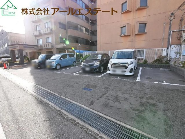 ライオンズマンション東加古川　　JR「東加古川駅」徒歩14分の駐車場