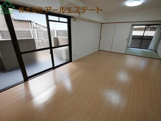 ライオンズマンション東加古川　　JR「東加古川駅」徒歩14分の居間・リビング