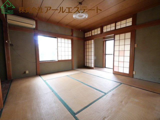 加古川市上荘町都台１丁目　　中古戸建の和室