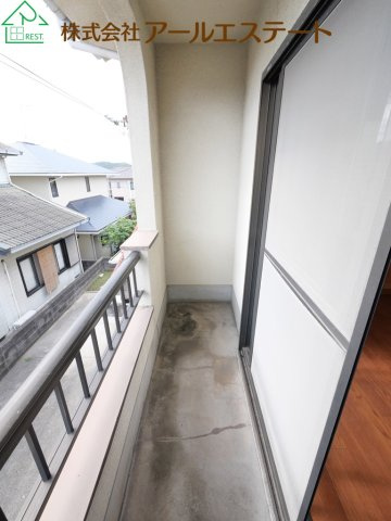 加古川市上荘町都台１丁目　　中古戸建のバルコニー