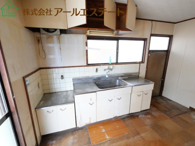 加古川市上荘町都台１丁目　　中古戸建のキッチン