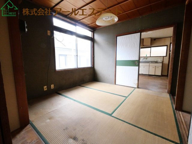 加古川市上荘町都台１丁目　　中古戸建の和室