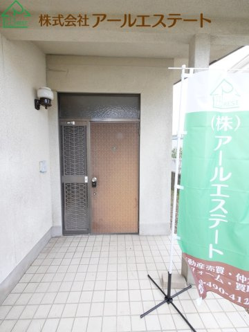 加古川市上荘町都台１丁目　　中古戸建の玄関