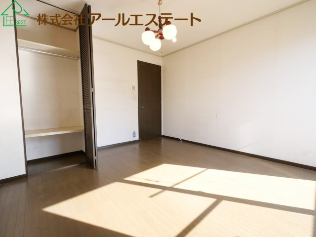 高砂市米田町米田　　JR「宝殿駅」徒歩18分の寝室