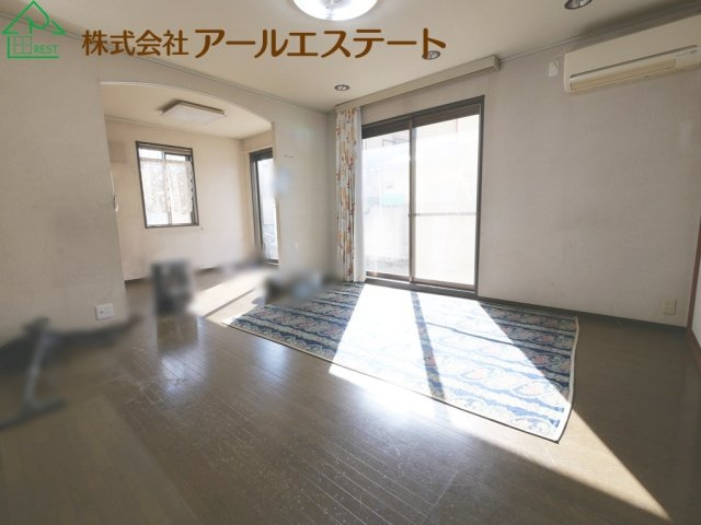 高砂市米田町米田　　JR「宝殿駅」徒歩18分の居間・リビング
