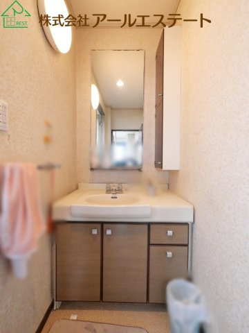 高砂市米田町米田　　JR「宝殿駅」徒歩18分の独立洗面台