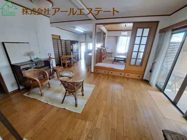 高砂市今市2丁目　　山陽電鉄「伊保駅」徒歩11分の居間・リビング