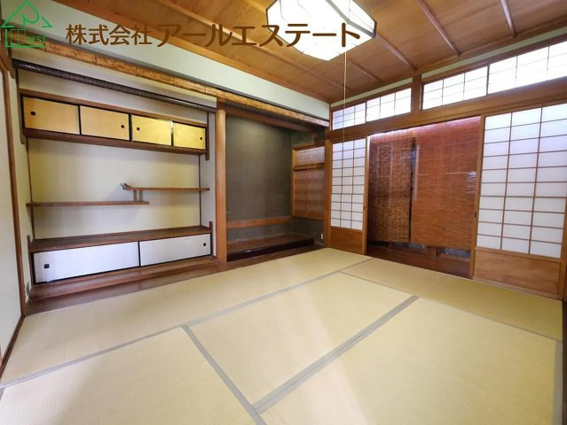 加古川市平岡町新在家　JR「東加古川駅」徒歩17分の寝室