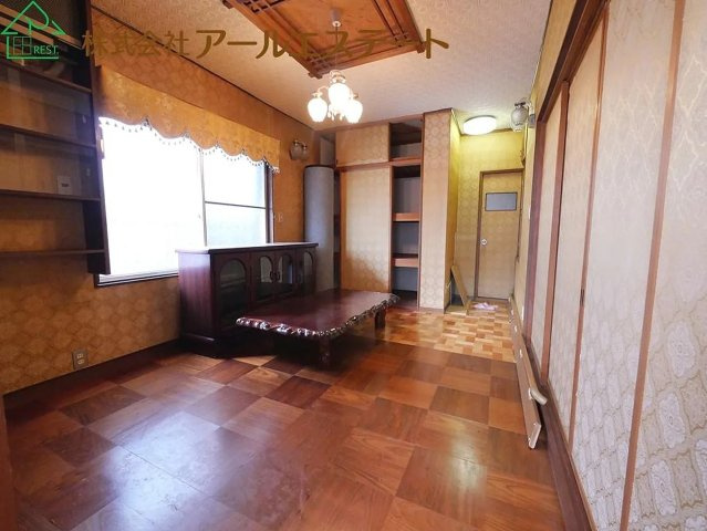 加古川市平岡町新在家　JR「東加古川駅」徒歩17分の洋室