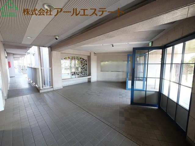 マンハイム加古川　　山陽電鉄「別府駅」徒歩7分のエントランス