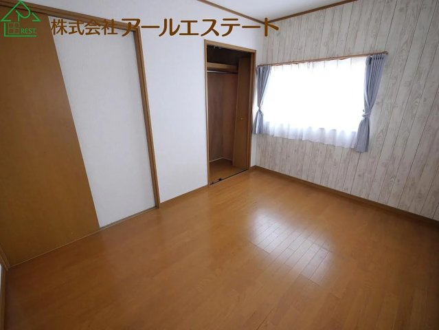 加古川市野口町長砂　　中古戸建の寝室