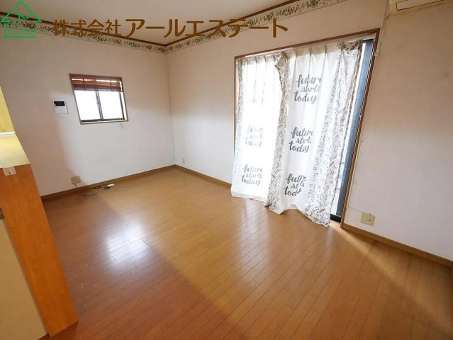 加古川市野口町長砂　中古戸建の居間・リビング