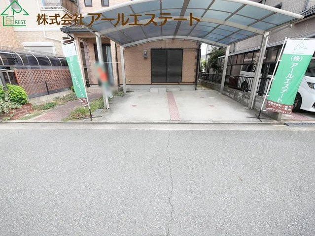 加古川市野口町長砂　　中古戸建の駐車場