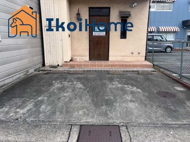 明石市田町2丁目　中古の洗面所|●資料・カタログのご請求無料●最寄り駅の西新町駅までは徒歩6分。駅ちかで通勤や通学に便利な立地です	