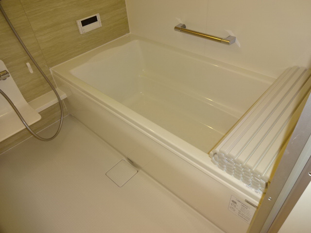 トレーフル緑ヶ丘の浴室