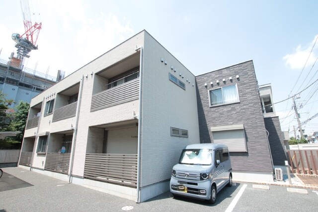 窓の多い1ＬＤＫ♪オール電化物件♪充実の設備♪買物便利な立地