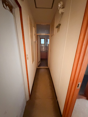 アルナビル　西棟の内装