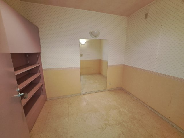 アルナビル　西棟の内装