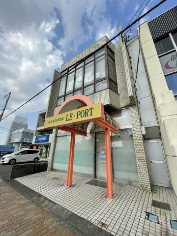 アルナビル　西棟の外観