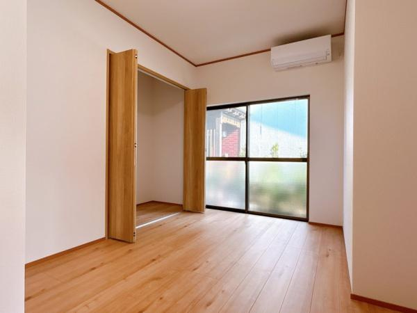 宮崎市東大宮　中古戸建の洋室