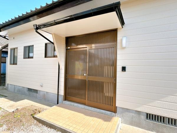 宮崎市東大宮　中古戸建の玄関