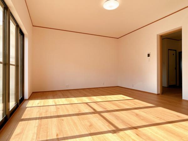 宮崎市東大宮　中古戸建の居間・リビング