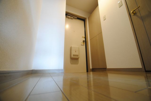 日吉壱番館の玄関