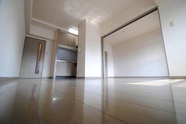 日吉壱番館の居間・リビング