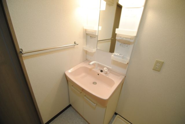 日吉壱番館の独立洗面台