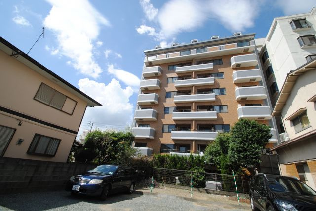 日吉壱番館の外観