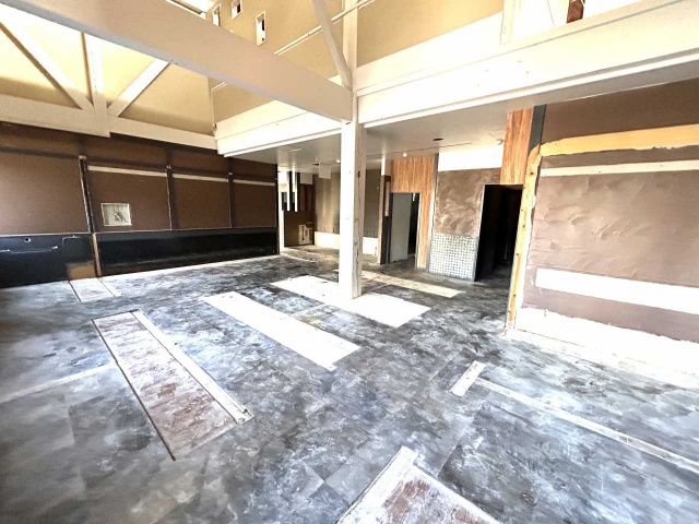 長久手市杁ヶ池貸店舗の駐車場