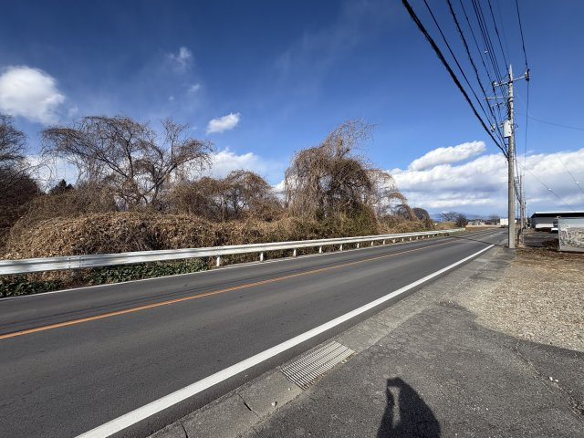 【前面道路含む現地写真】 | 安中市上間仁田売地