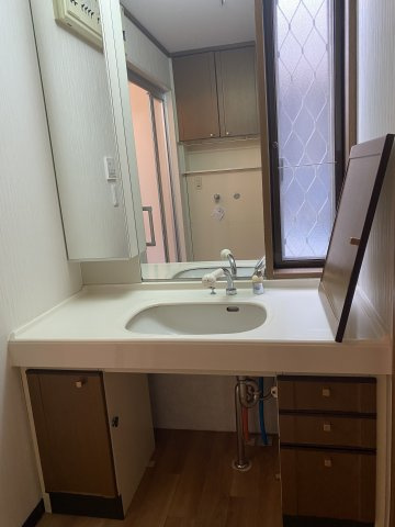 中古戸建の独立洗面台
