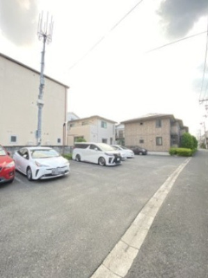 【駐車場】 | クラインガルテンB棟