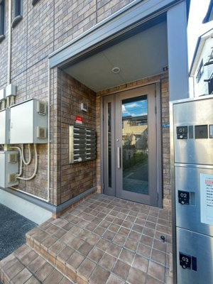 【エントランス】 | クラインガルテンB棟